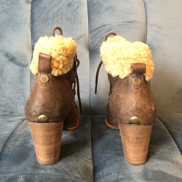 UGG Analise Brown Suede Sheepskin Ankle Boots U.S. Size 5 Lace Up Block Heels - Picture 5 of 8